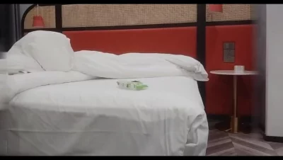 44岁肉感十足阿姨胸推黑丝足交深喉毒龙无套内射